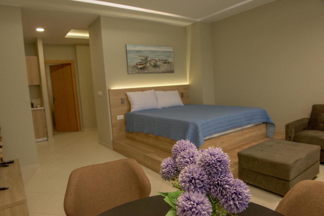 Rafaela Apartments Истро Экстерьер фото